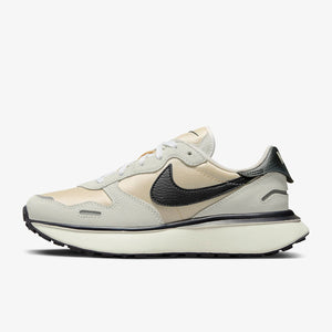 Nike Phoenix Waffle Women’s Retro Sneakers