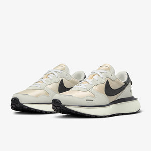 Nike Phoenix Waffle Women’s Retro Sneakers