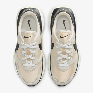 Nike Phoenix Waffle Women’s Retro Sneakers