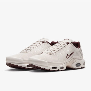 Nike Air Max Plus Men’s Low-Top Running Sneakers